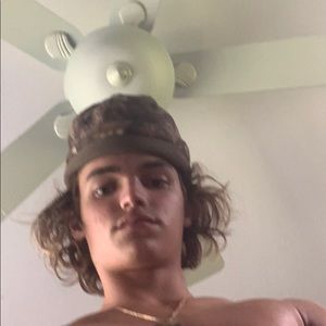 Meet your Posher, Christian